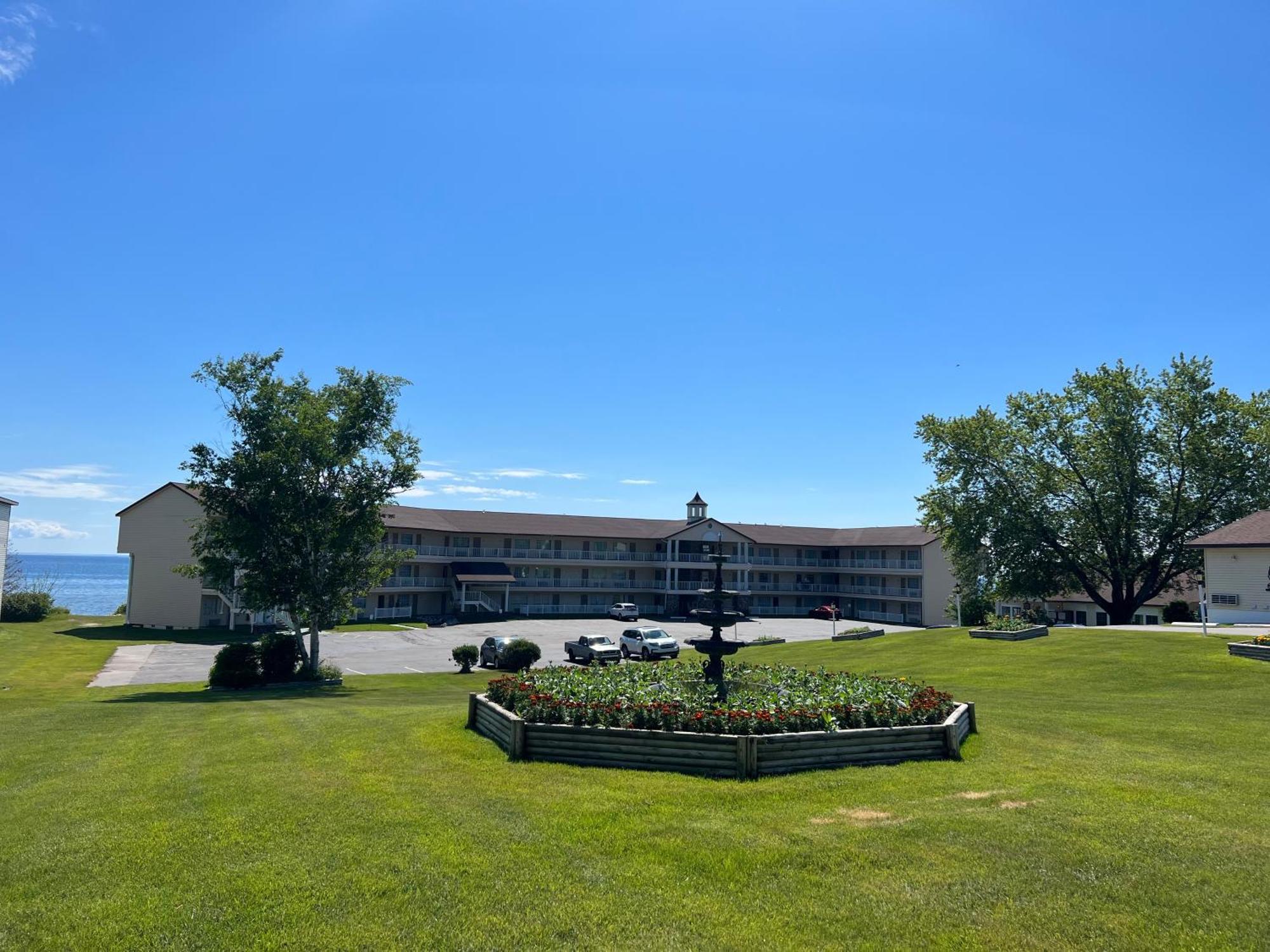 Quality Inn Lakefront Saint Ignace Kültér fotó