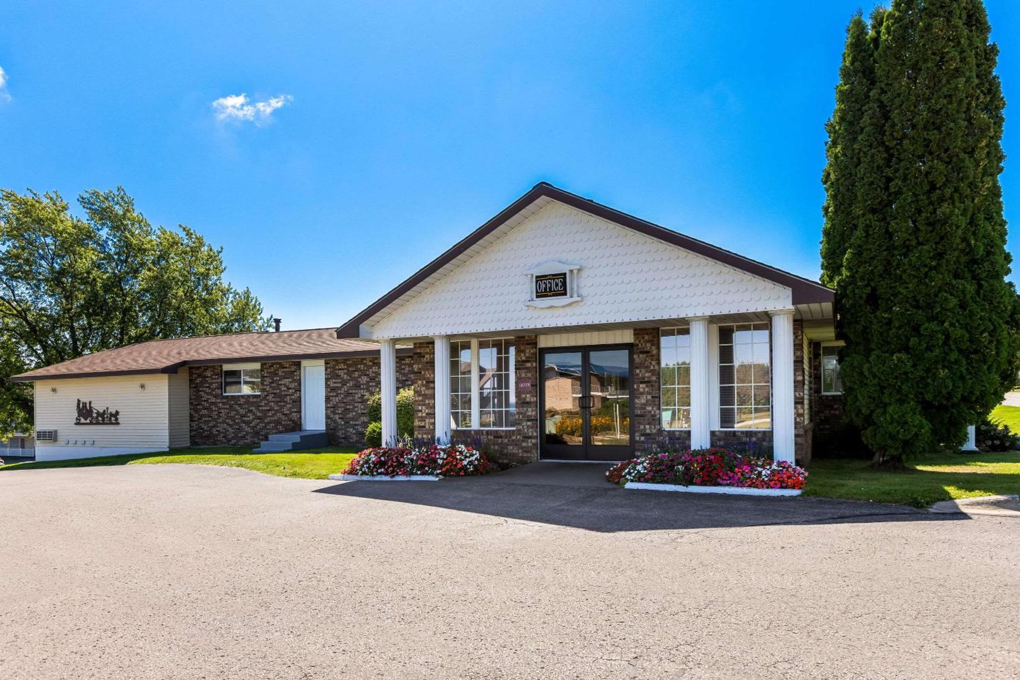Quality Inn Lakefront Saint Ignace Kültér fotó