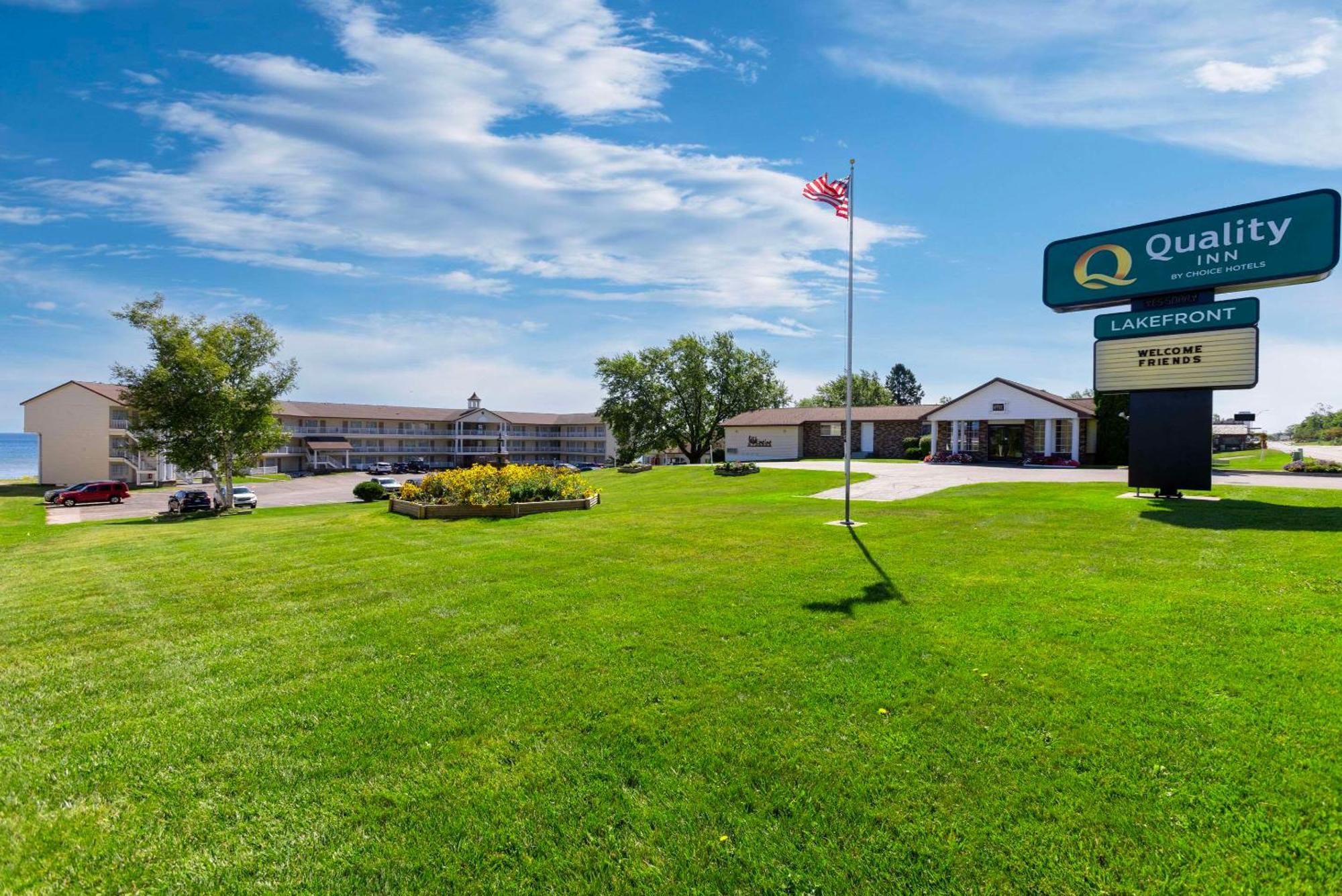Quality Inn Lakefront Saint Ignace Kültér fotó