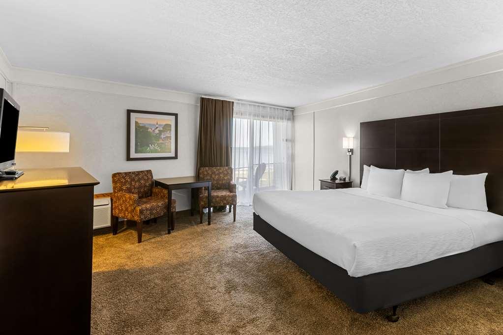 Quality Inn Lakefront Saint Ignace Szoba fotó