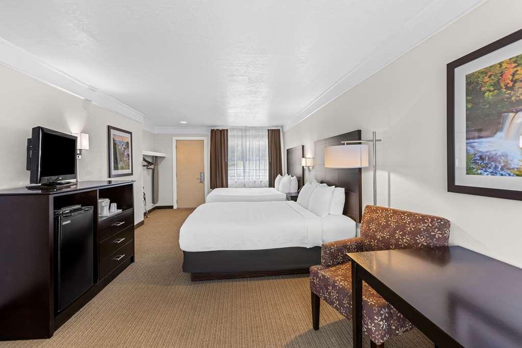 Quality Inn Lakefront Saint Ignace Szoba fotó